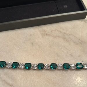Elegant Green and Silver Bracelet